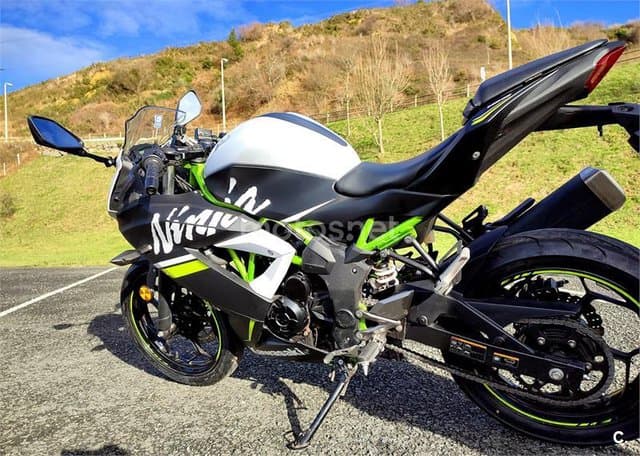 Kawasaki Ninja 125 – Vista 8