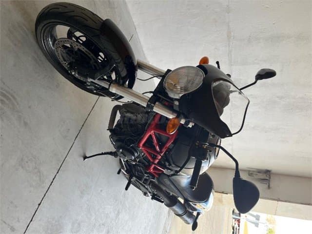 Ducati MONSTER 695 – Vista 1