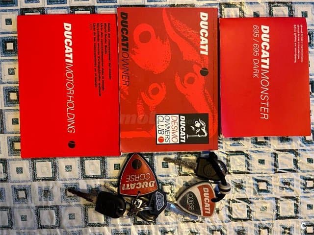 Ducati MONSTER 695 – Vista 14