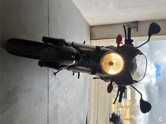 Ducati MONSTER 695 – Vista 8