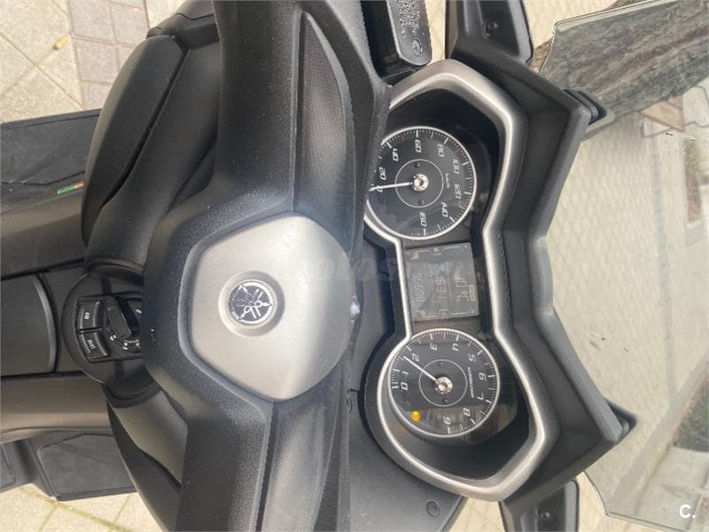 Yamaha XMAX 300 – Vista 1