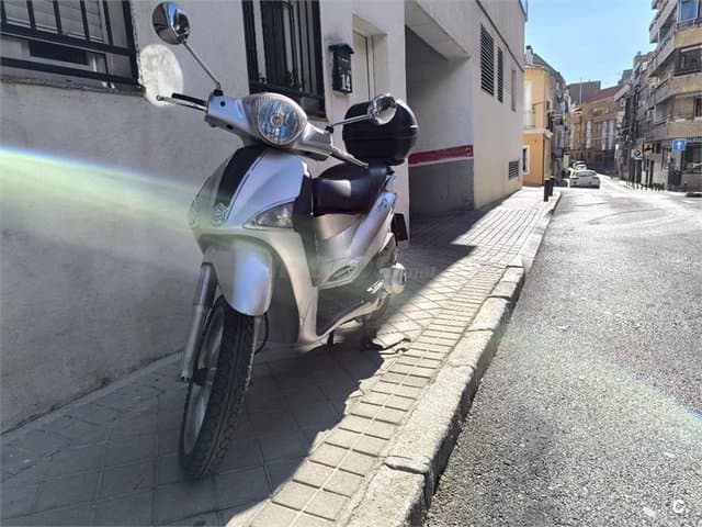 Piaggio Beverly 125 – Vista 2