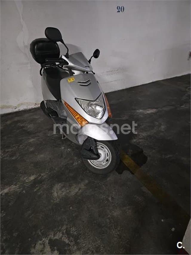Honda SCV 100 Lead 1100 € 2008 Valencia - 1