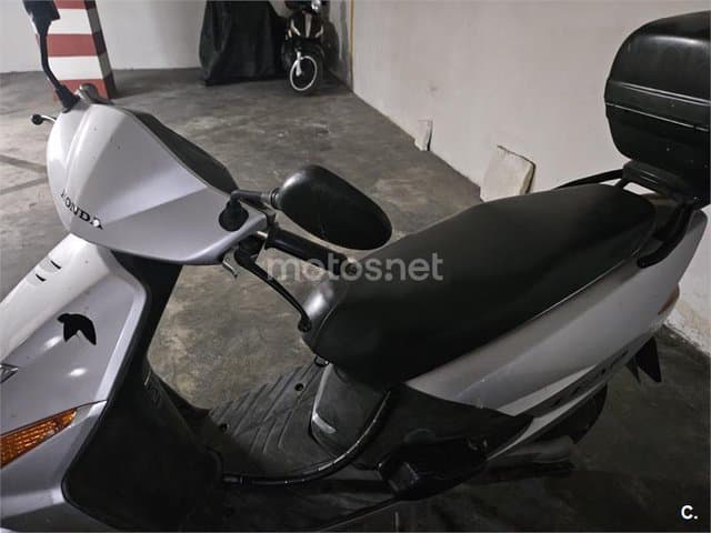 Honda SCV 100 Lead 1100 € 2008 Valencia - 3