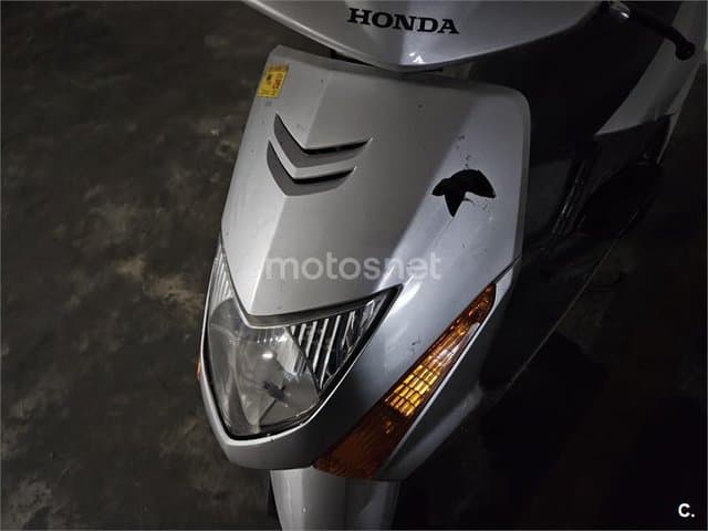 Honda SCV 100 Lead 1100 € 2008 Valencia - 6
