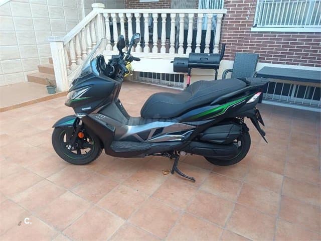 Kawasaki J 125 ABS – Vista 1