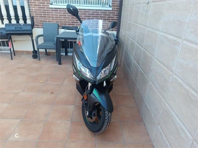 Kawasaki J 125 ABS – Vista 3