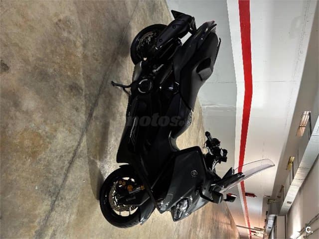 Yamaha TMAX – Vista 2