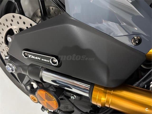 Yamaha TMAX – Vista 4