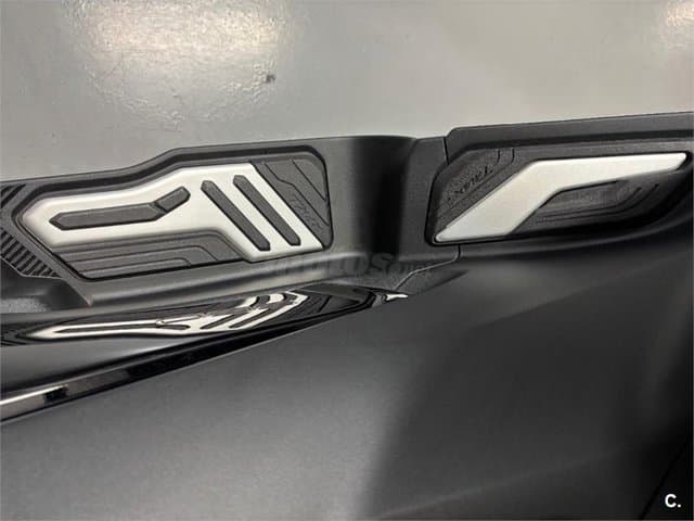 Yamaha TMAX – Vista 5