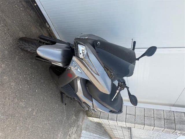 Kymco Grand Dink 125 – Vista 1