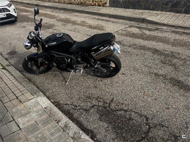 Triumph Street Triple 3500 € 2010 Madrid - 1