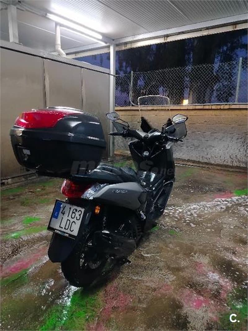 Yamaha NMAX – Vista 3