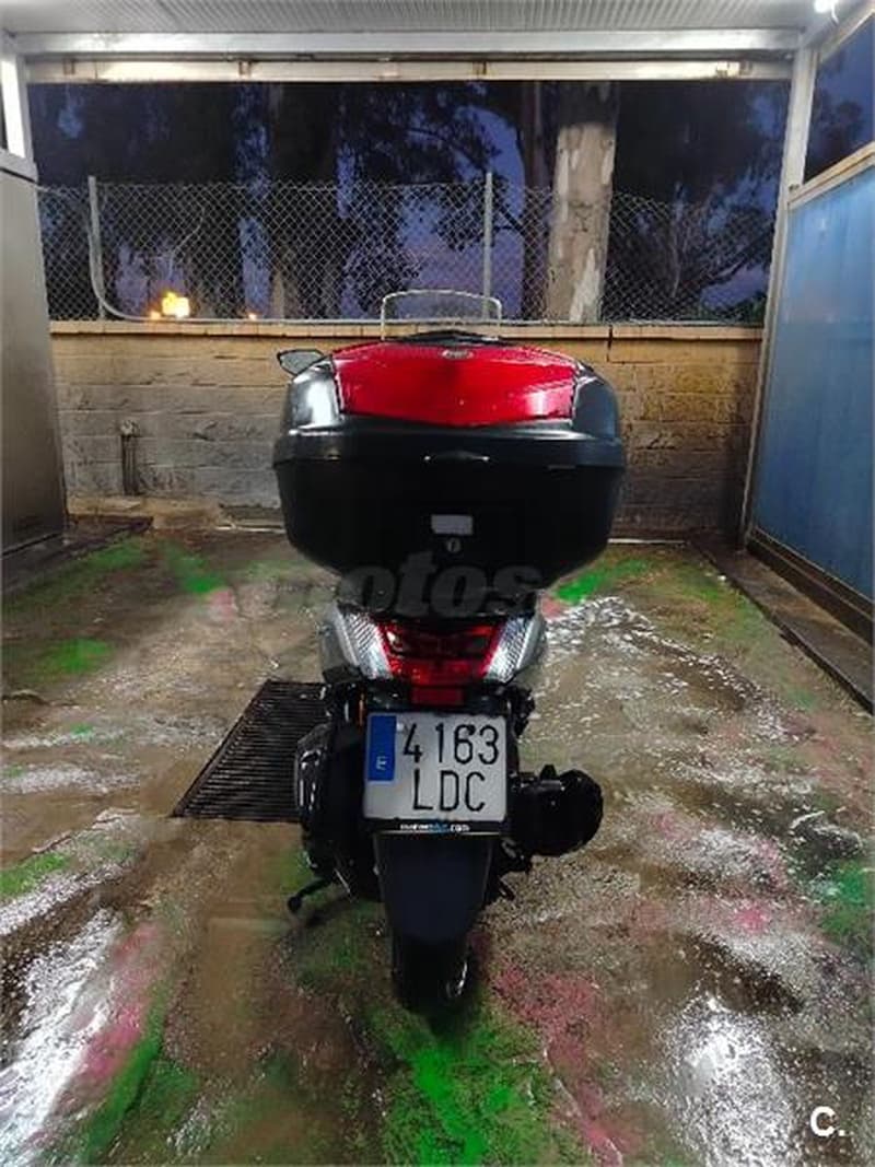 Yamaha NMAX – Vista 4