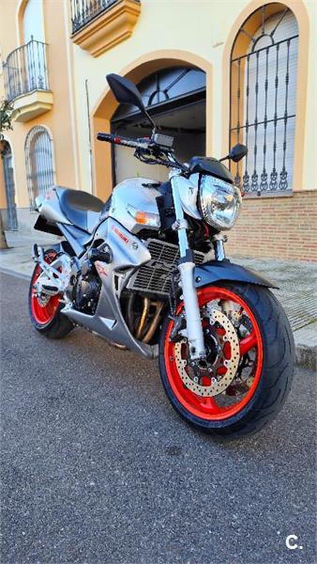 Suzuki GSR 600 – Vista 1