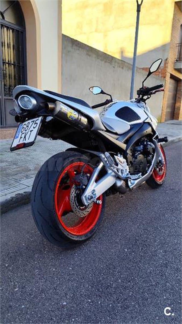 Suzuki GSR 600 – Vista 2