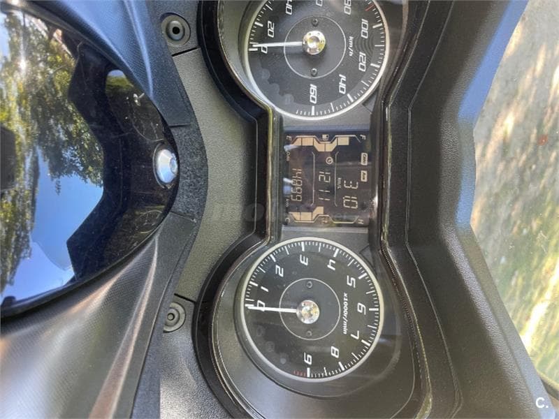 Yamaha XMAX 300 – Vista 1