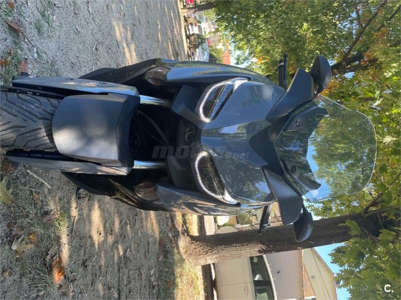 Yamaha XMAX 300 – Vista 3