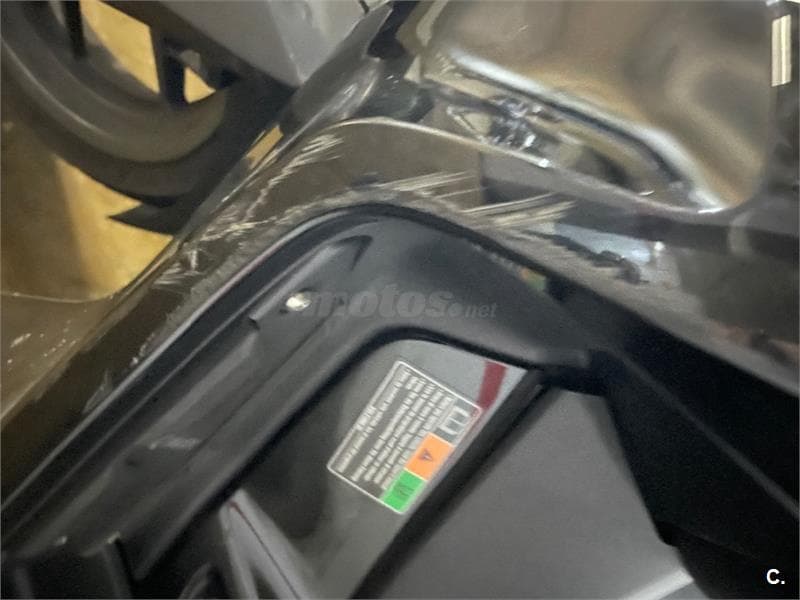 Yamaha XMAX 300 – Vista 8