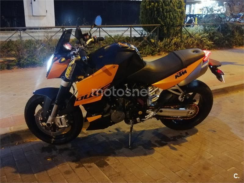 KTM 990 SUPER DUKE – Vista 7