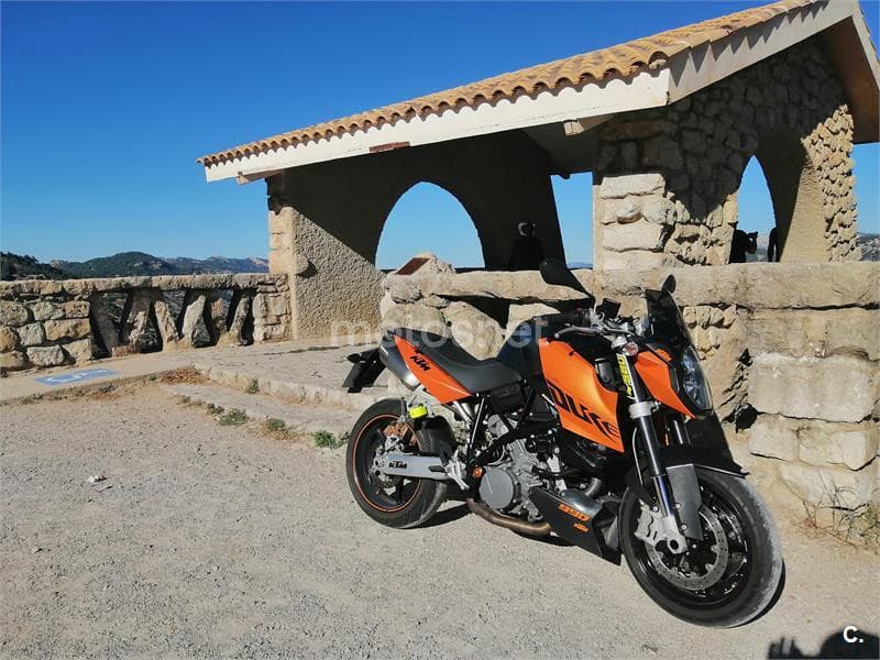 KTM 990 SUPER DUKE – Vista 8