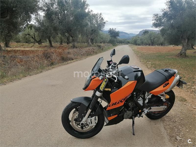 KTM 990 SUPER DUKE – Vista 9