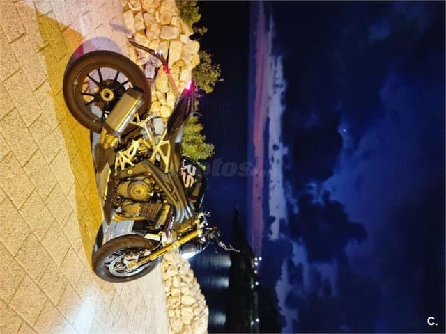 Triumph Speed Triple 10.800 € 2022 Valencia - 1