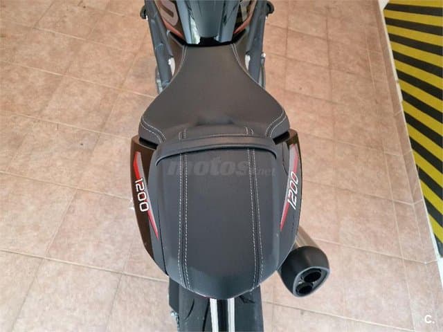 Triumph Speed Triple 10.800 € 2022 Valencia - 12