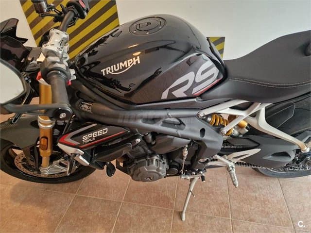 Triumph Speed Triple 10.800 € 2022 Valencia - 10