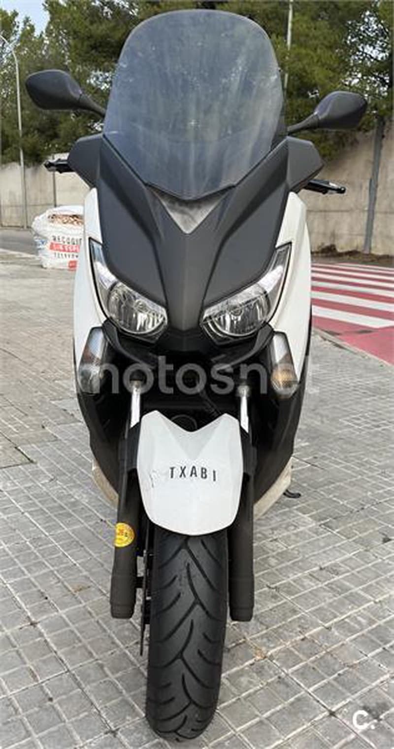 Yamaha XMAX 400 – Vista 3