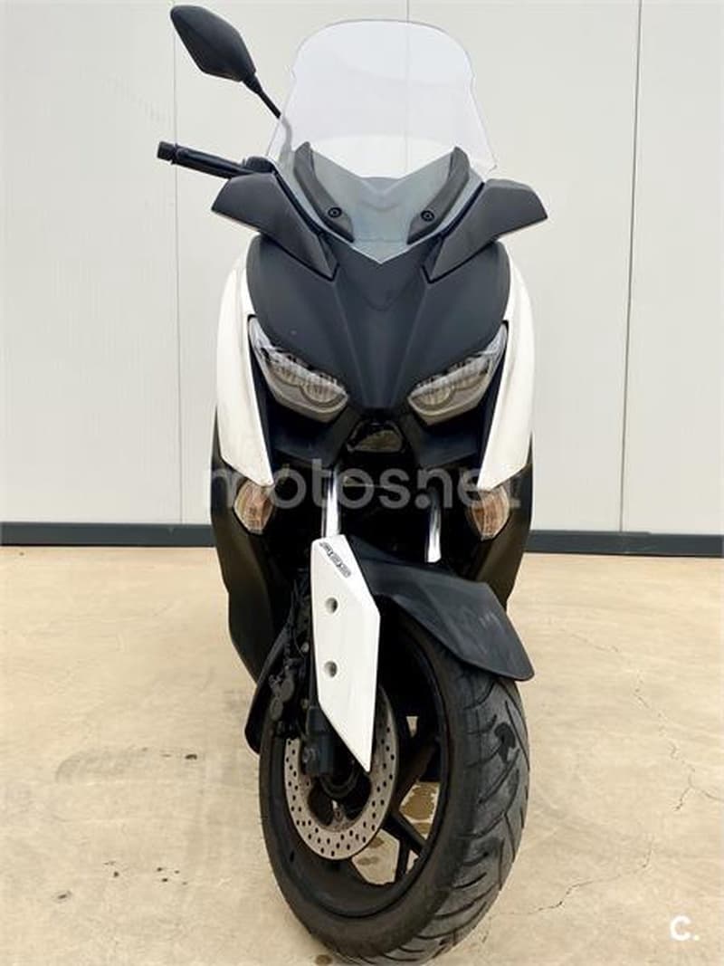 Yamaha XMAX 300 – Vista 2