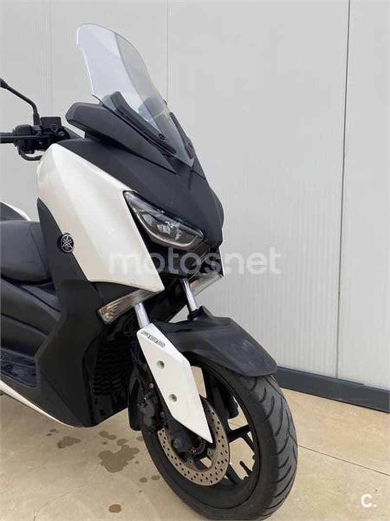Yamaha XMAX 300 – Vista 13