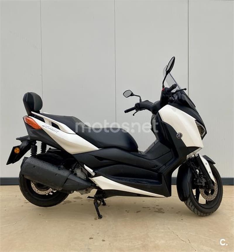 Yamaha XMAX 300 – Vista 9