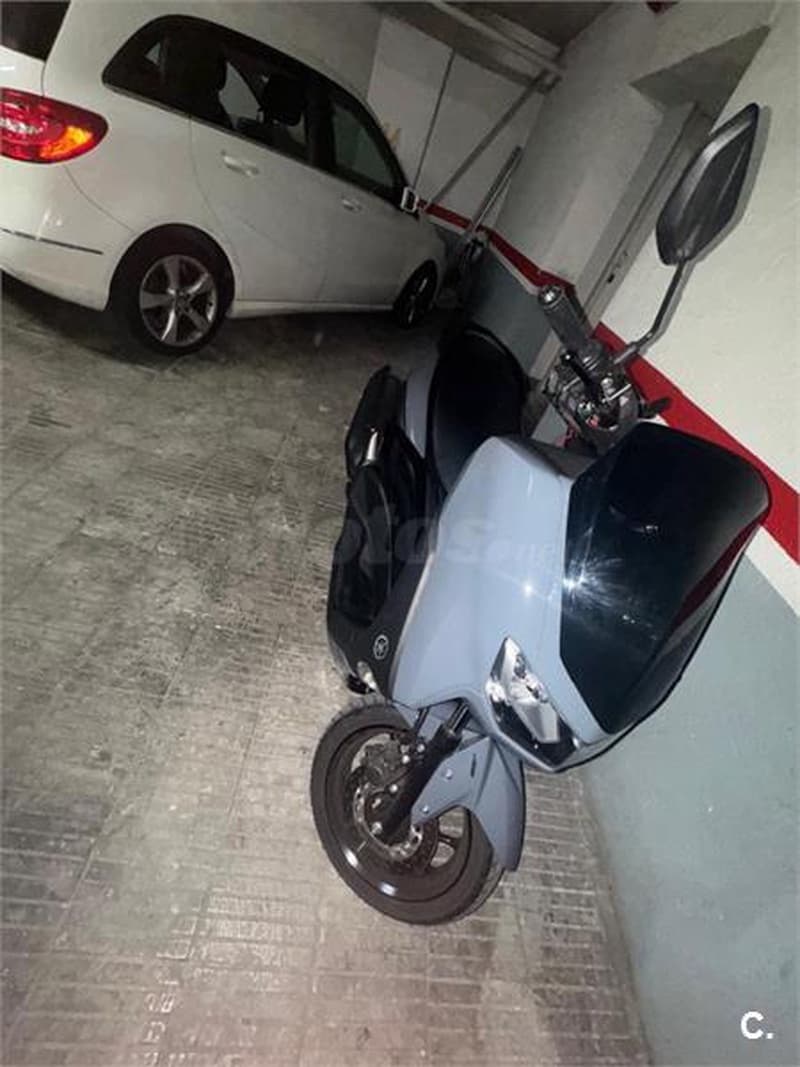 Yamaha NMAX – Vista 4