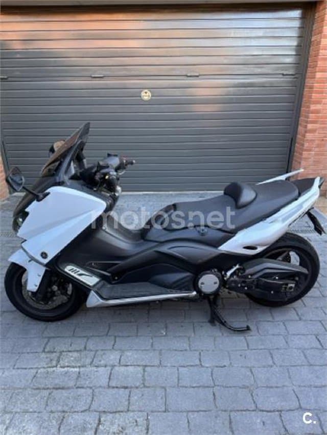 Yamaha TMAX 530 – Vista 14