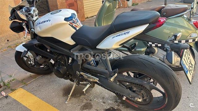 Triumph Street Triple 4300 € 2013 Barcelona - 1