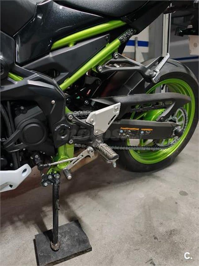 Kawasaki Z 900 – Vista 6