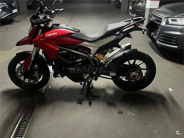 Ducati Hyperstrada 939 – Vista 3