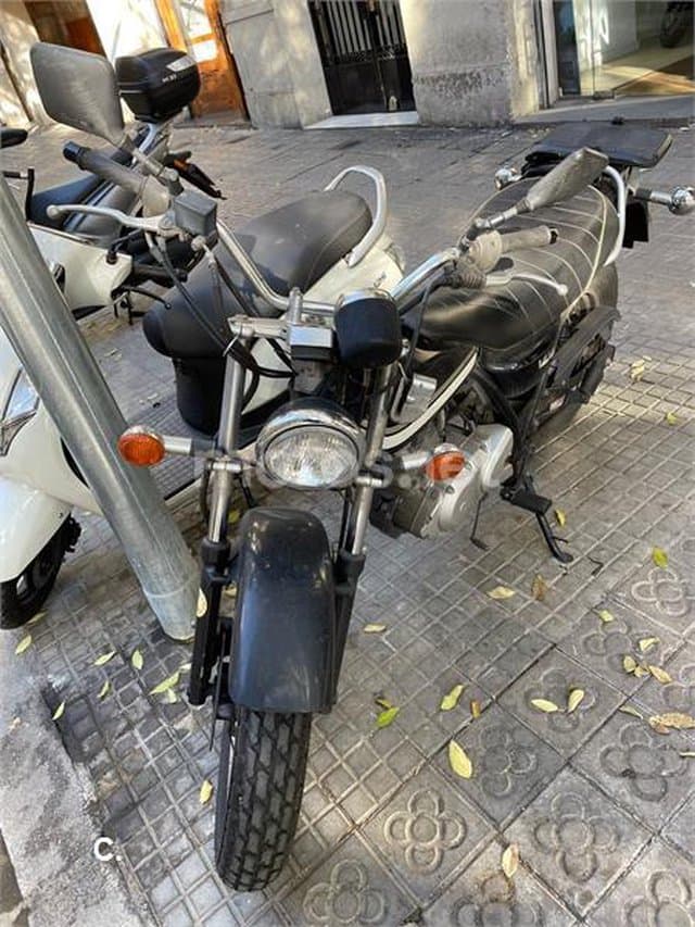 Suzuki VanVan 125 – Vista 3