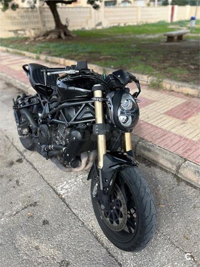 Benelli 752 S – Vista 1