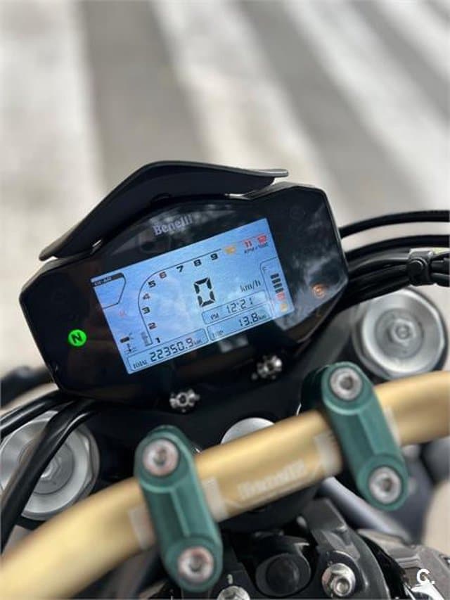 Benelli 752 S – Vista 7