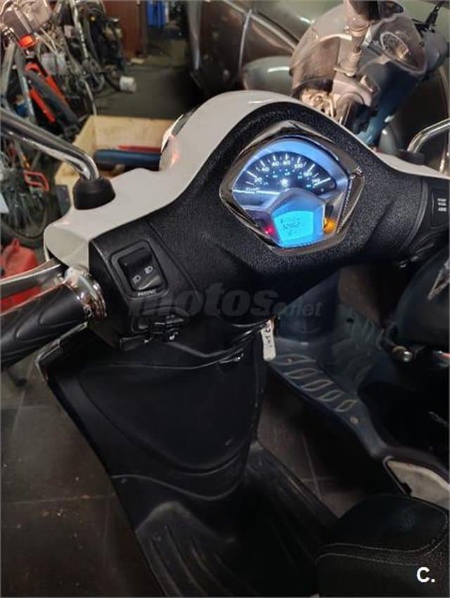 Piaggio LIBERTY – Vista 3