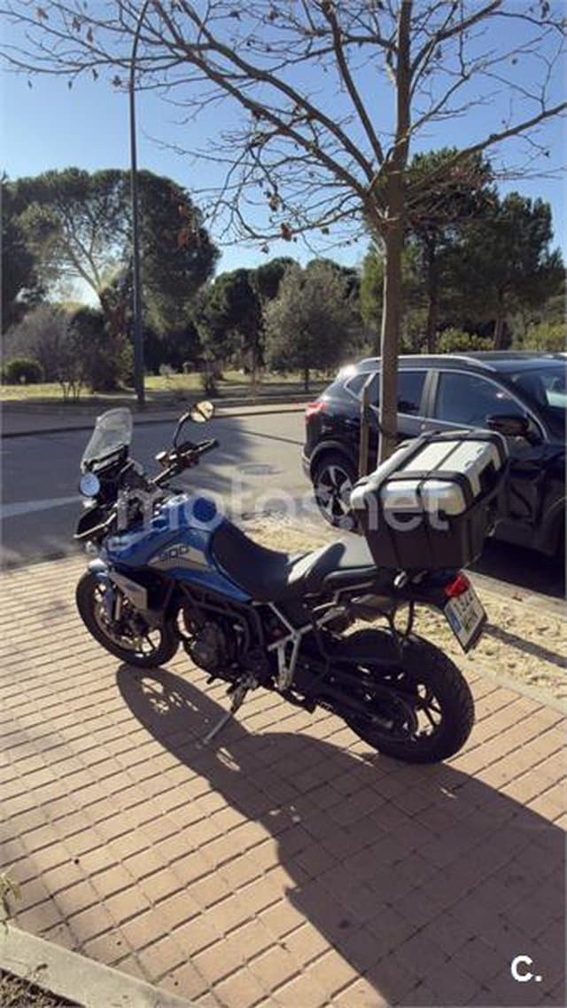 Triumph Tiger 900 – Vista 1