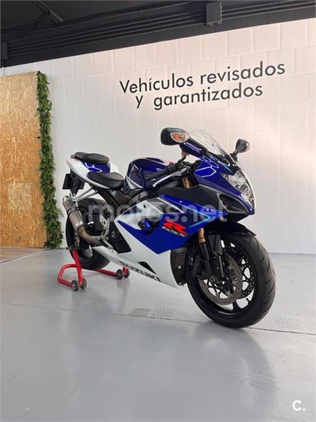 Suzuki GSX R1000 – Vista 17