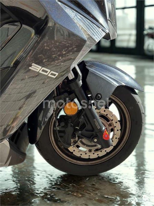 Kymco Grand Dink 300 3300 € 2021 Barcelona - 4