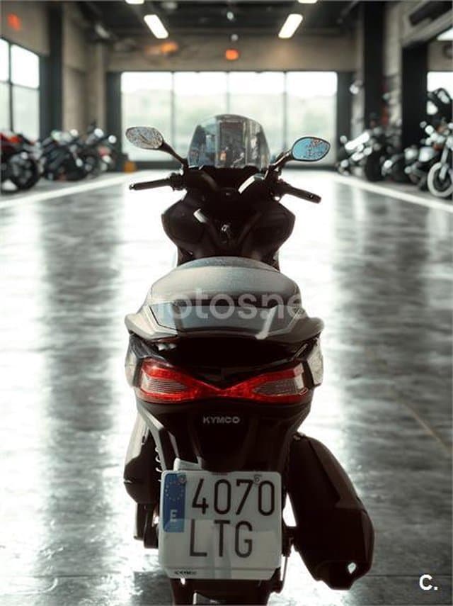 Kymco Grand Dink 300 3300 € 2021 Barcelona - 8
