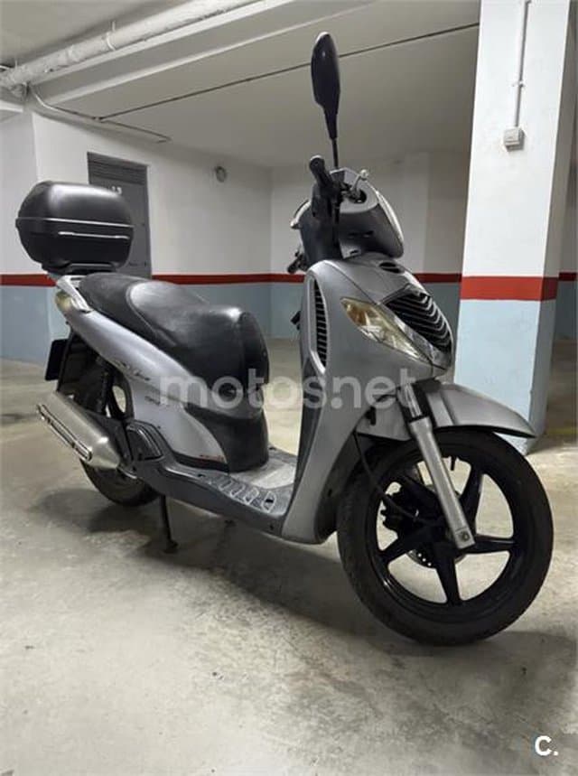 Honda @ 125 1300 € 2008 Málaga - 1