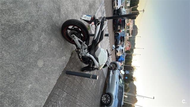 Suzuki GSR 600 – Vista 3