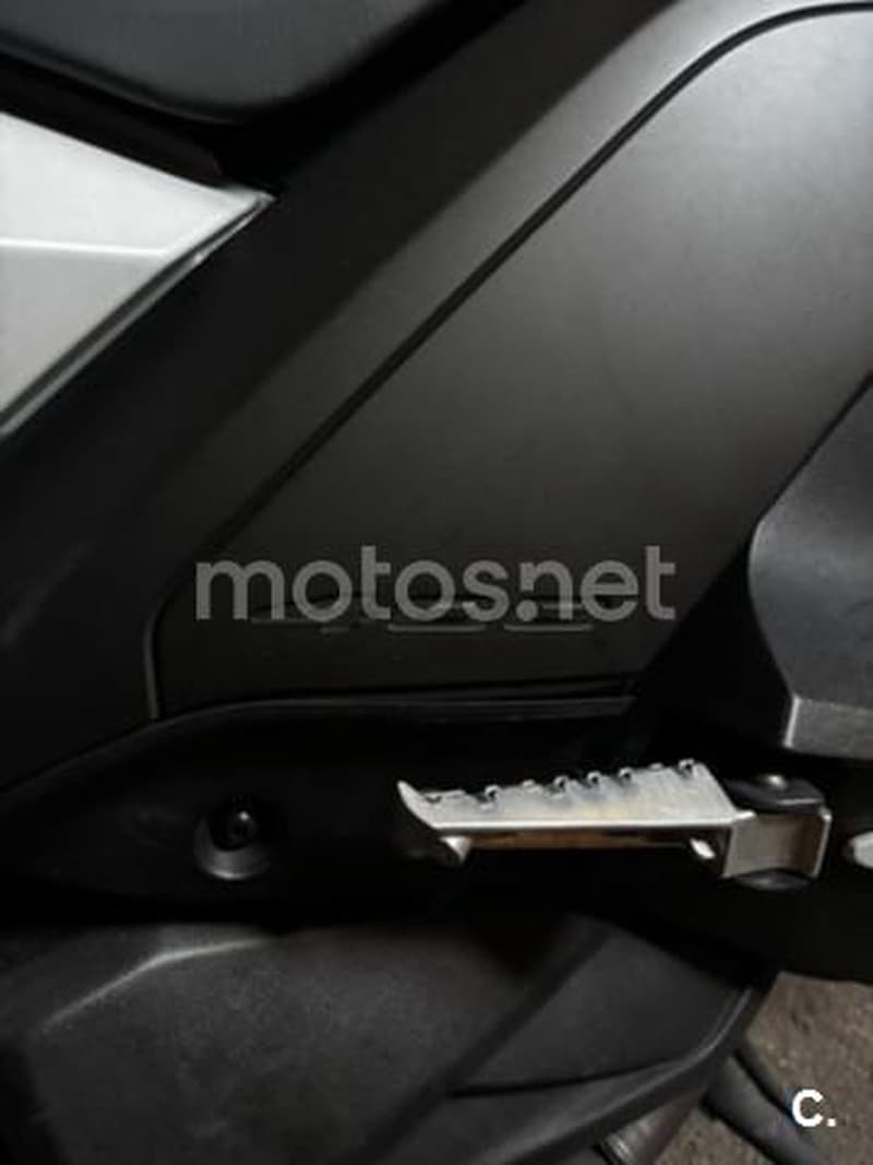 Yamaha XMAX 400 – Vista 4