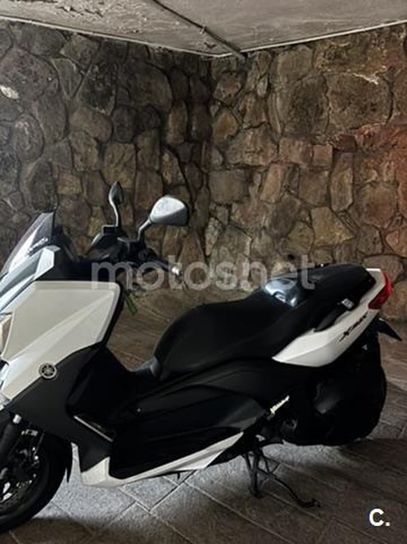 Yamaha XMAX 400 – Vista 6